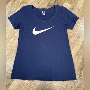 NIKE Tee Ladies Nike Swoosh t-shirt Athletic Cut Soft sz:S